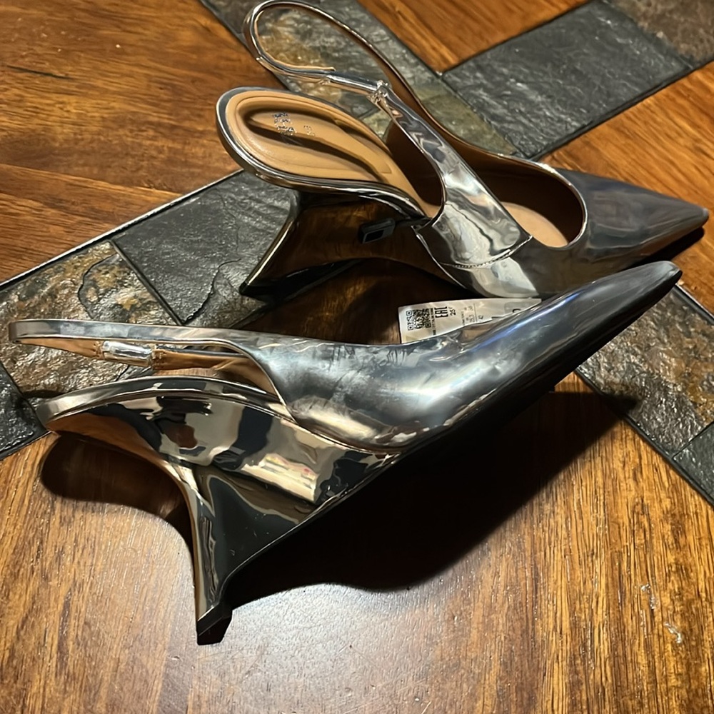 Zara Silver pointy toe Slingback Heels - Picture 4 of 4